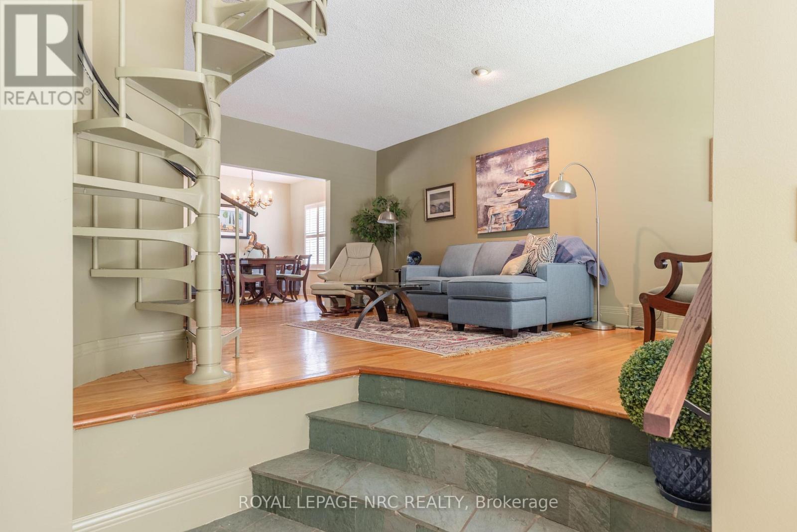 110 Highland Avenue, St. Catharines, Ontario  L2R 4J2 - Photo 8 - X13414010