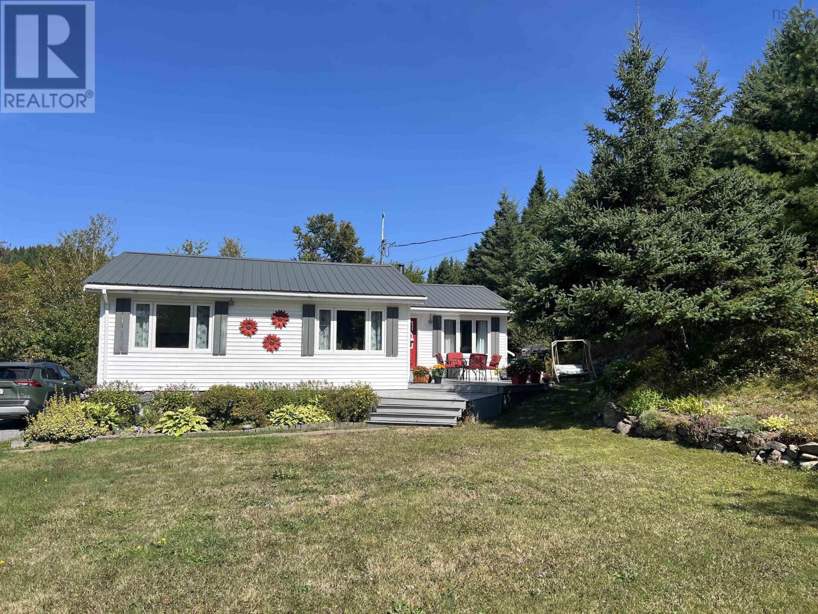 31 Mckenzie Settlement Road, Upper North River, Nova Scotia