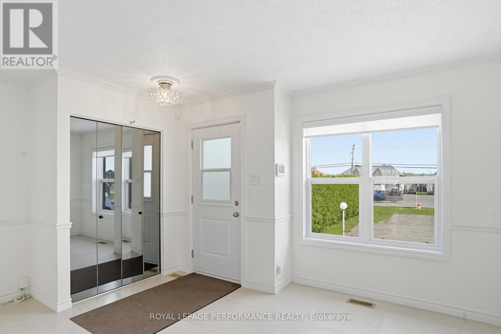 768 Nelson Street W, Hawkesbury, Ontario  K6A 3P2 - Photo 4 - X13128830