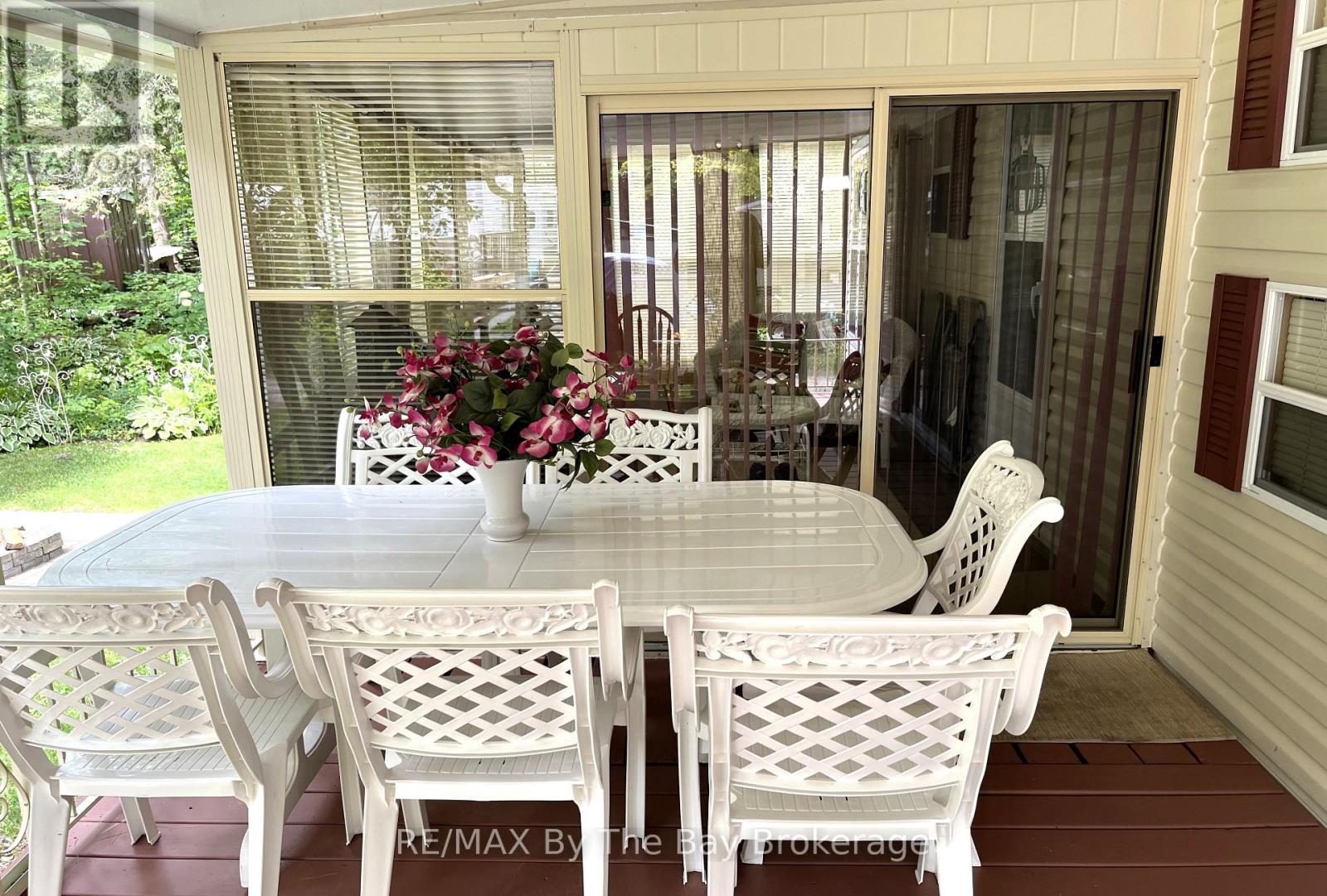 247 - 85 Theme Park Drive, Wasaga Beach, Ontario L9Z 1X7 - Photo 5 - S13414154