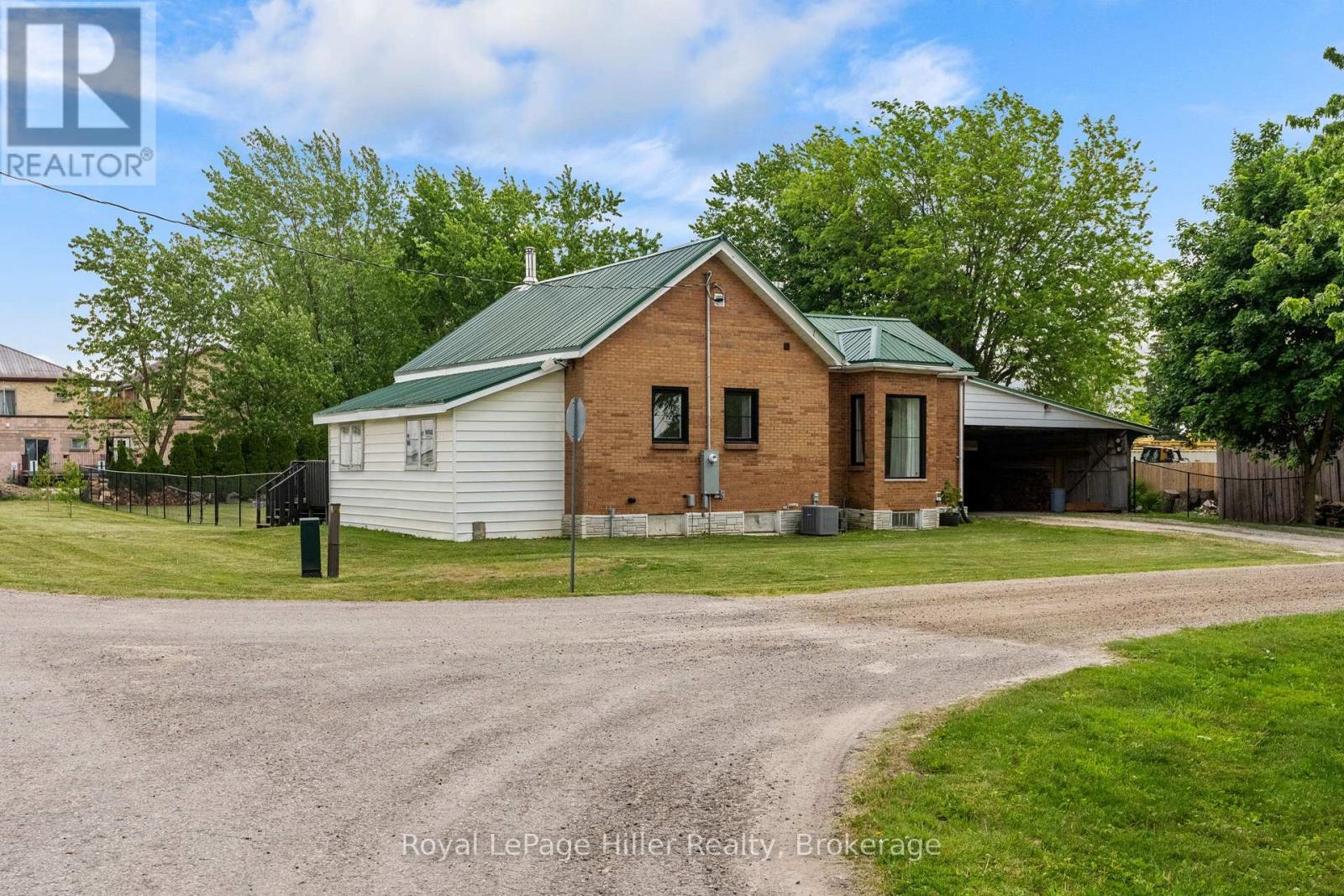 125 Portland Street, South Huron, Ontario  N0M 1K0 - Photo 4 - X13413828