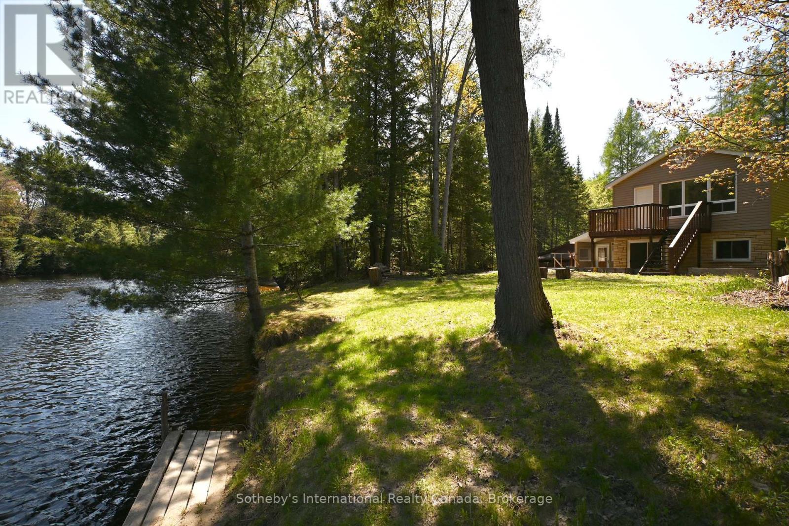 1072 HOLIDAY PARK DRIVE, Bracebridge, Ontario