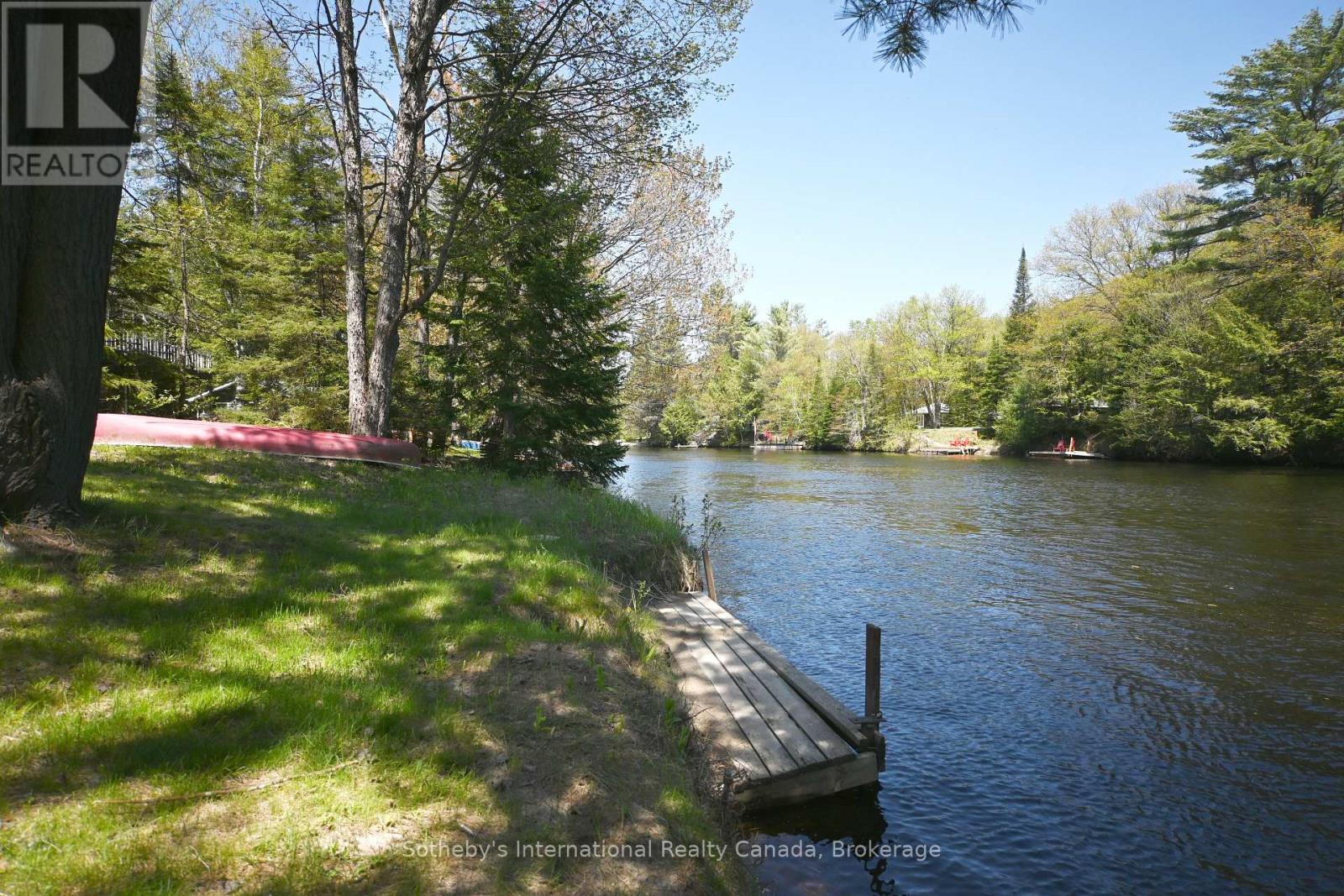 1072 Holiday Park Drive, Bracebridge, Ontario  P1L 1W9 - Photo 2 - X13414046