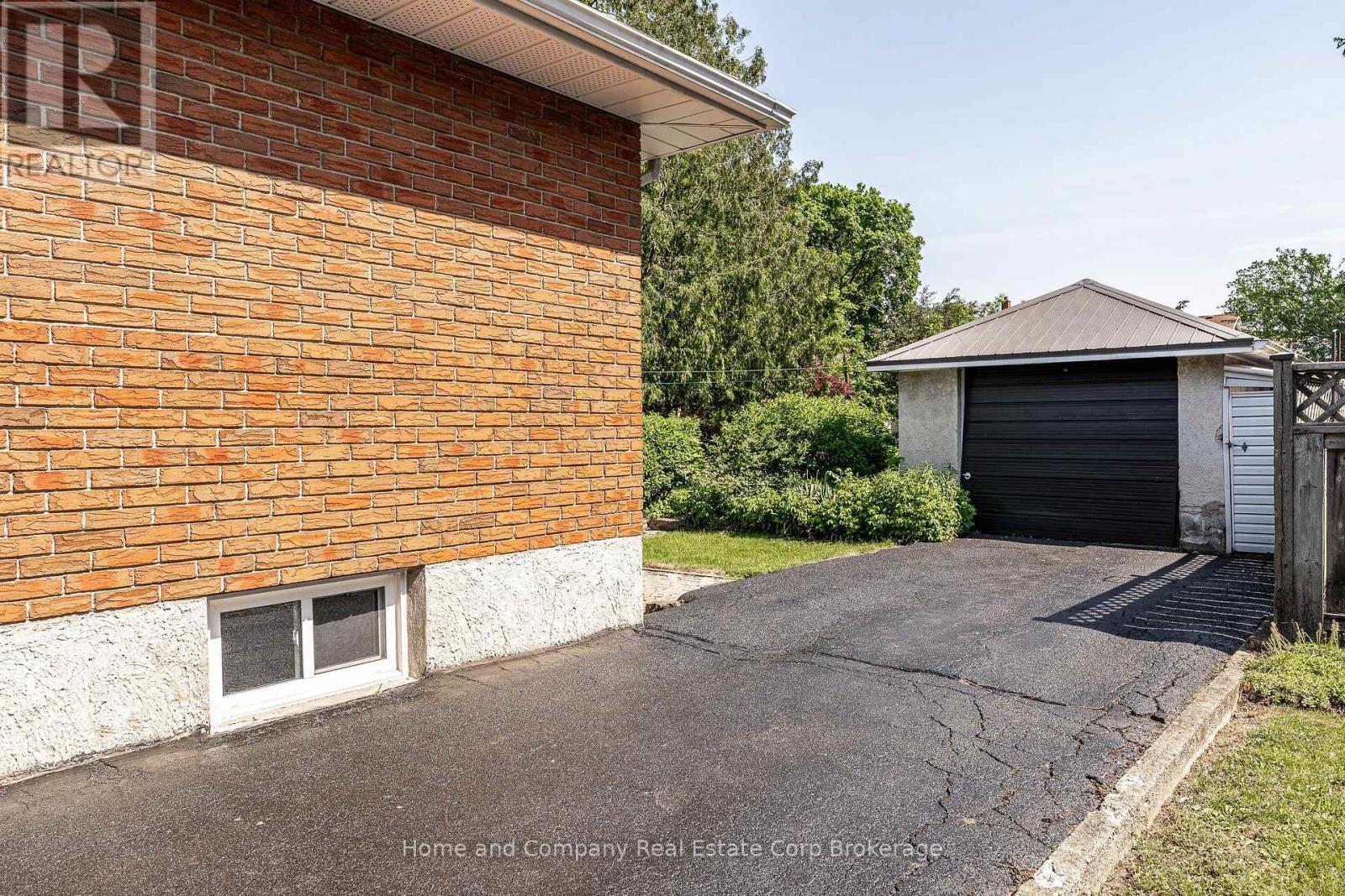 354 West Gore Street, Stratford, Ontario  N5A 1L1 - Photo 33 - X13414054
