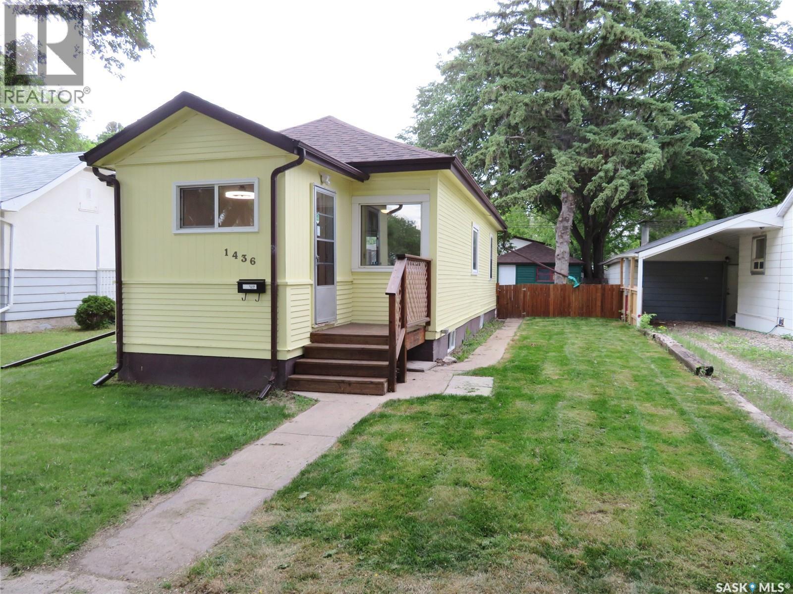 1436 E Avenue N, Saskatoon, Saskatchewan  S7L 1T6 - Photo 1 - SK038601