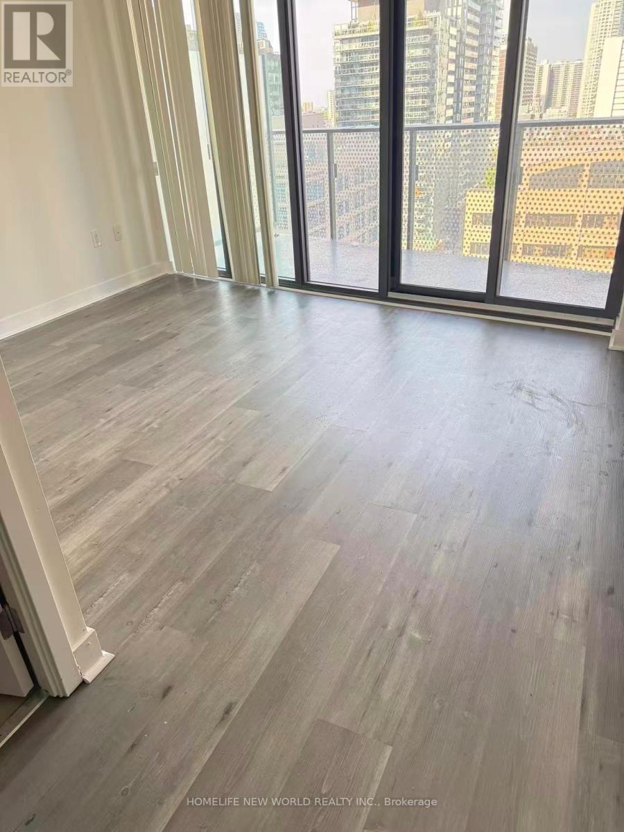 1312 - 11 Wellesley Street W, Toronto, Ontario  M4Y 1E8 - Photo 5 - C13067424