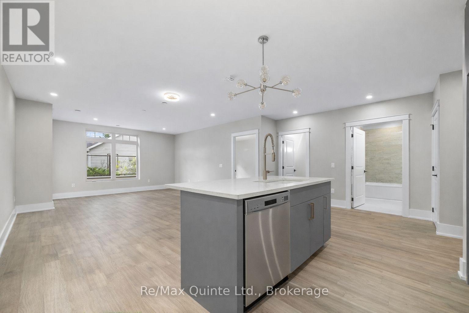 305 - 17 Cleave Avenue, Prince Edward County, Ontario  K0K 2T0 - Photo 3 - X12268394