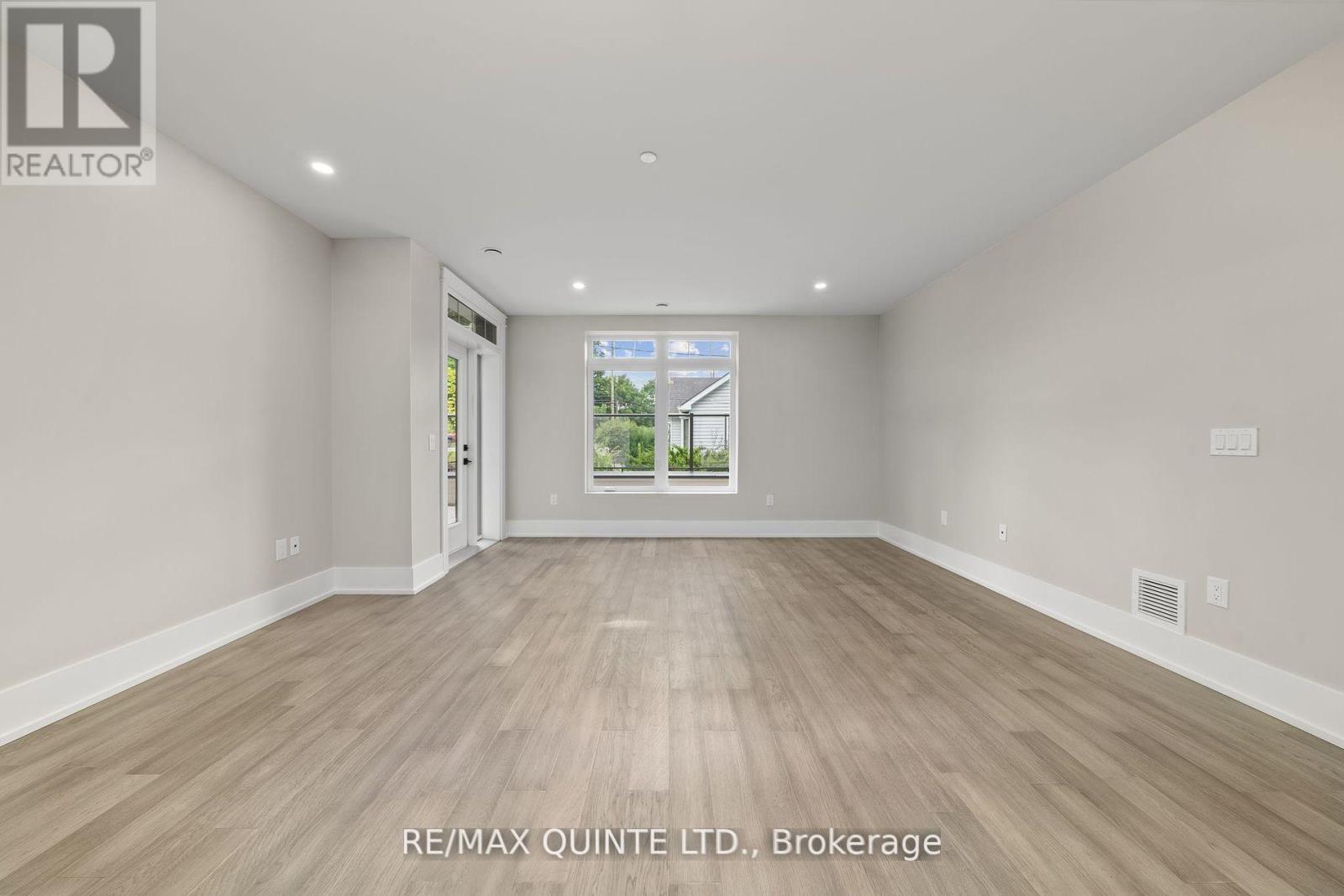 305 - 17 Cleave Avenue, Prince Edward County, Ontario  K0K 2T0 - Photo 5 - X12268394