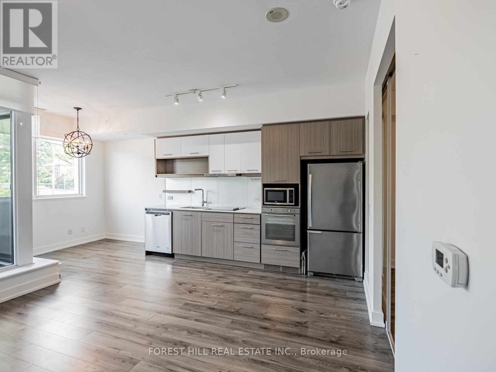 205 - 170 CHILTERN HILL ROAD Toronto (Humewood-Cedarvale), ON M6C 0A9