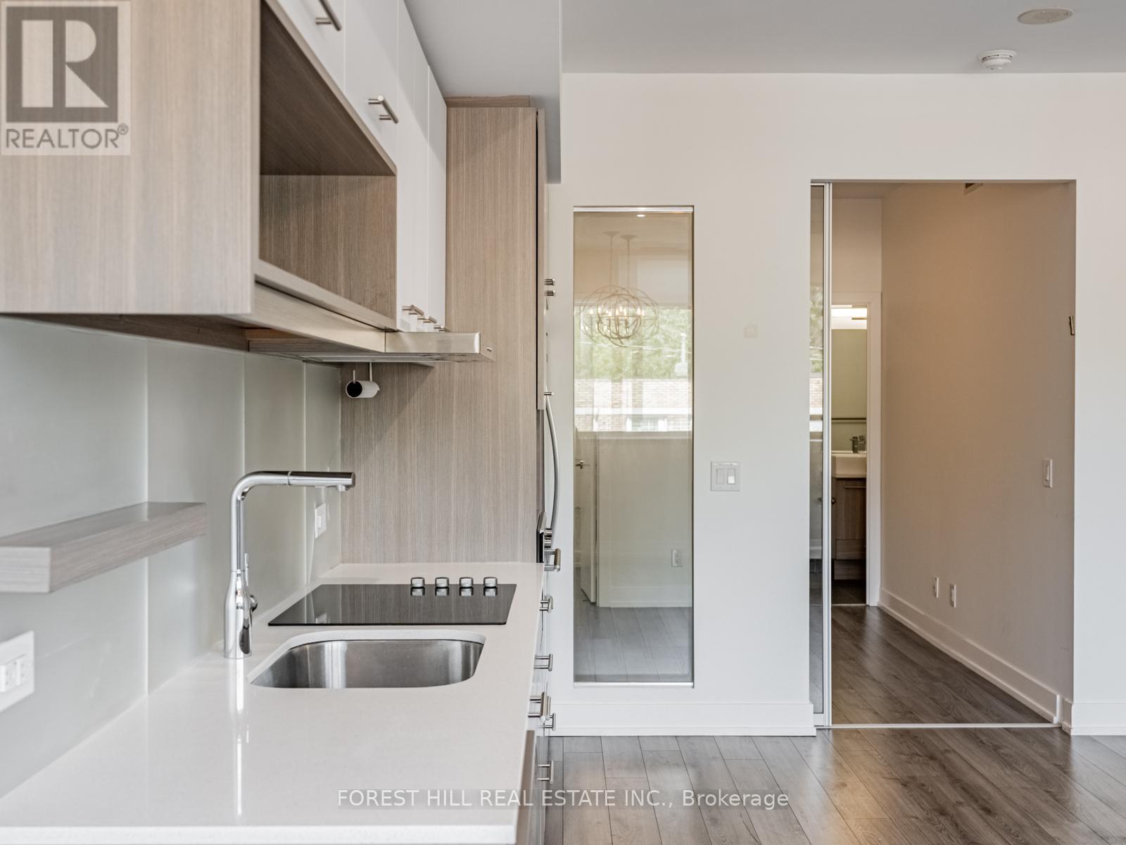 205 - 170 CHILTERN HILL ROAD Toronto (Humewood-Cedarvale), ON M6C 0A9