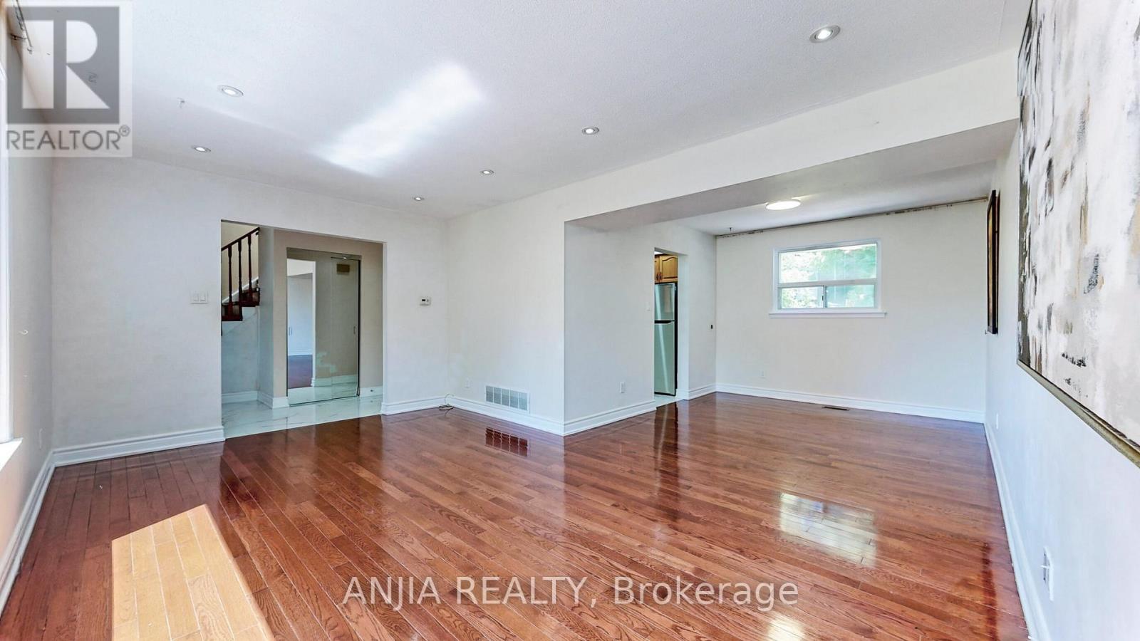 14 Cherrystone Drive, Toronto, Ontario  M2H 1R9 - Photo 2 - C13413832