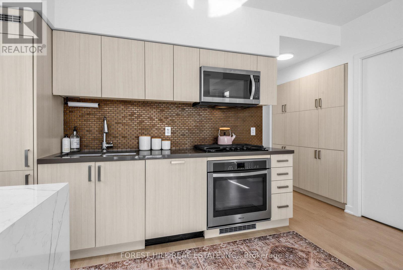 326 - 501 St Clair Avenue W, Toronto, Ontario  M5P 0A2 - Photo 7 - C13413834