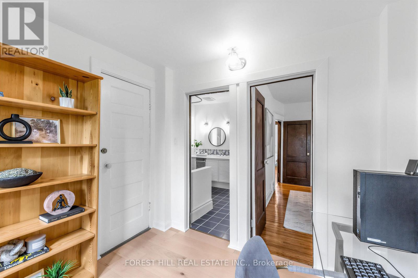 20 Alberta Avenue, Toronto (Wychwood), Ontario  M6H 2R6 - Photo 17 - C13413838