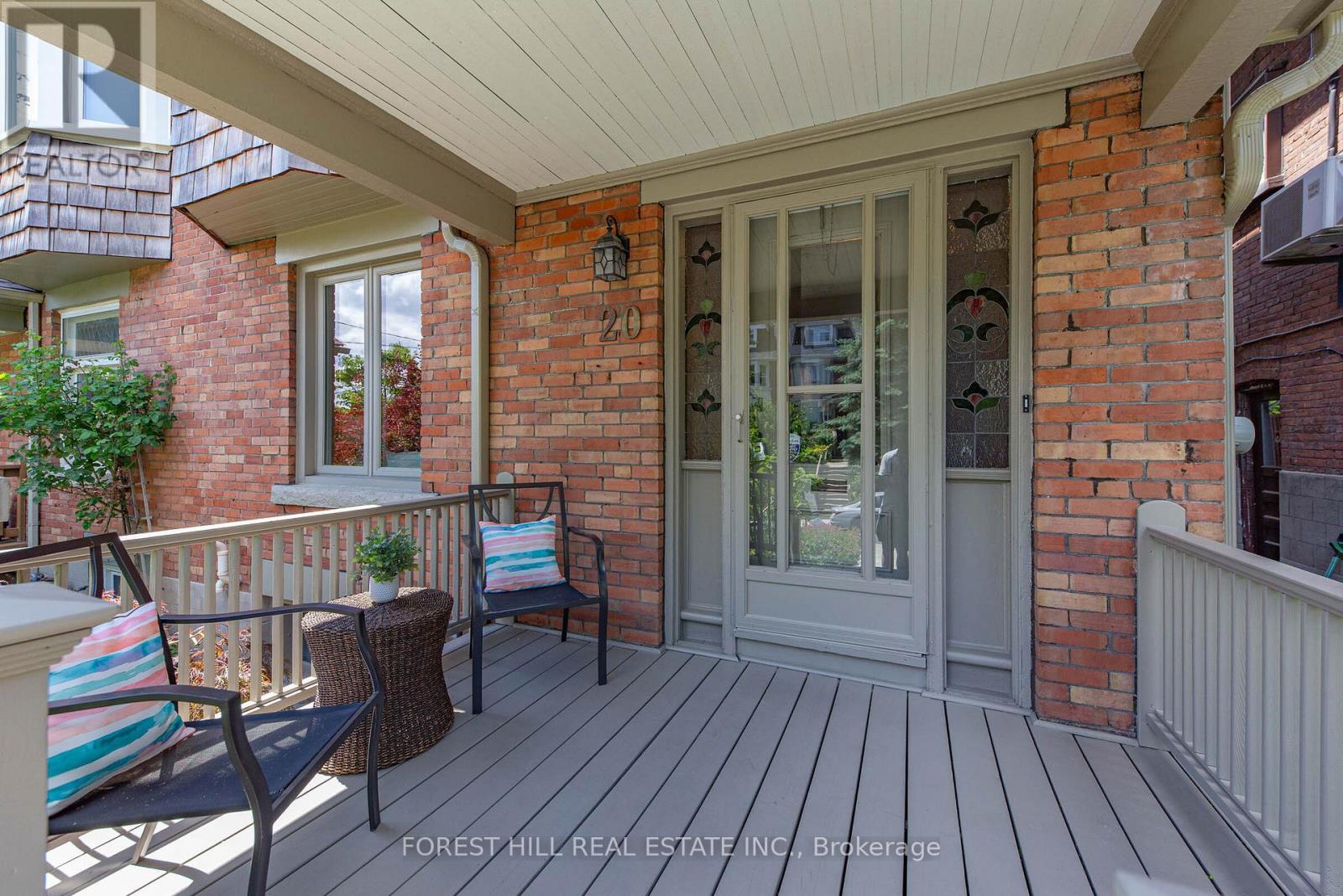 20 Alberta Avenue, Toronto (Wychwood), Ontario  M6H 2R6 - Photo 3 - C13413838
