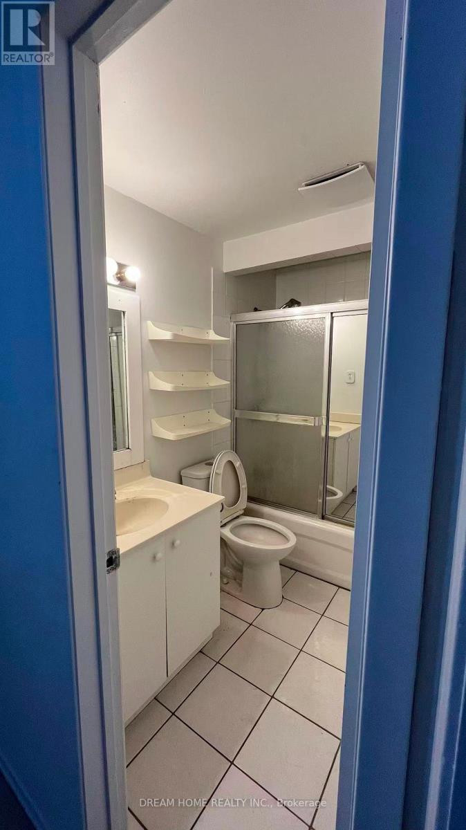 42 Edgar Woods Road, Toronto, Ontario  M2H 2Y7 - Photo 13 - C13413850