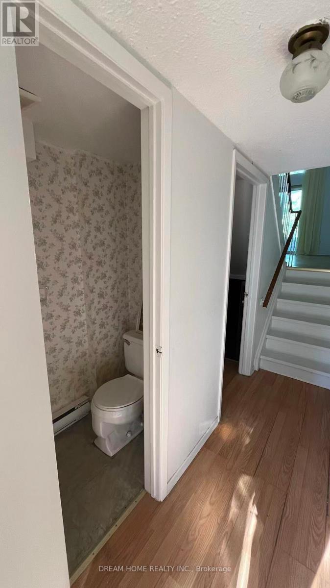 42 Edgar Woods Road, Toronto, Ontario  M2H 2Y7 - Photo 3 - C13413850