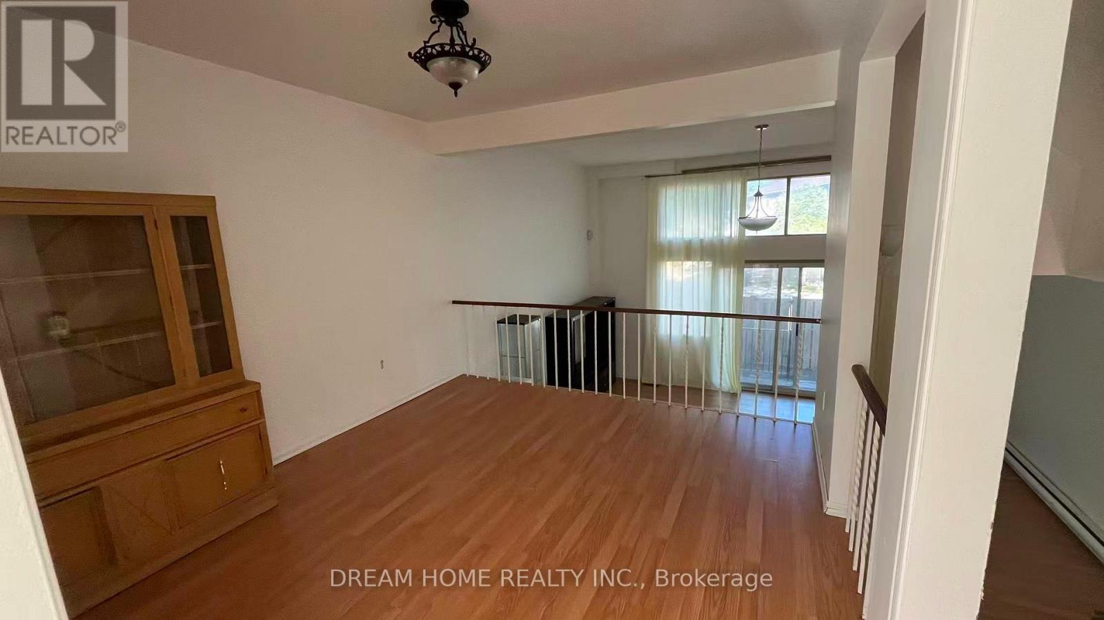 42 Edgar Woods Road, Toronto, Ontario  M2H 2Y7 - Photo 4 - C13413850