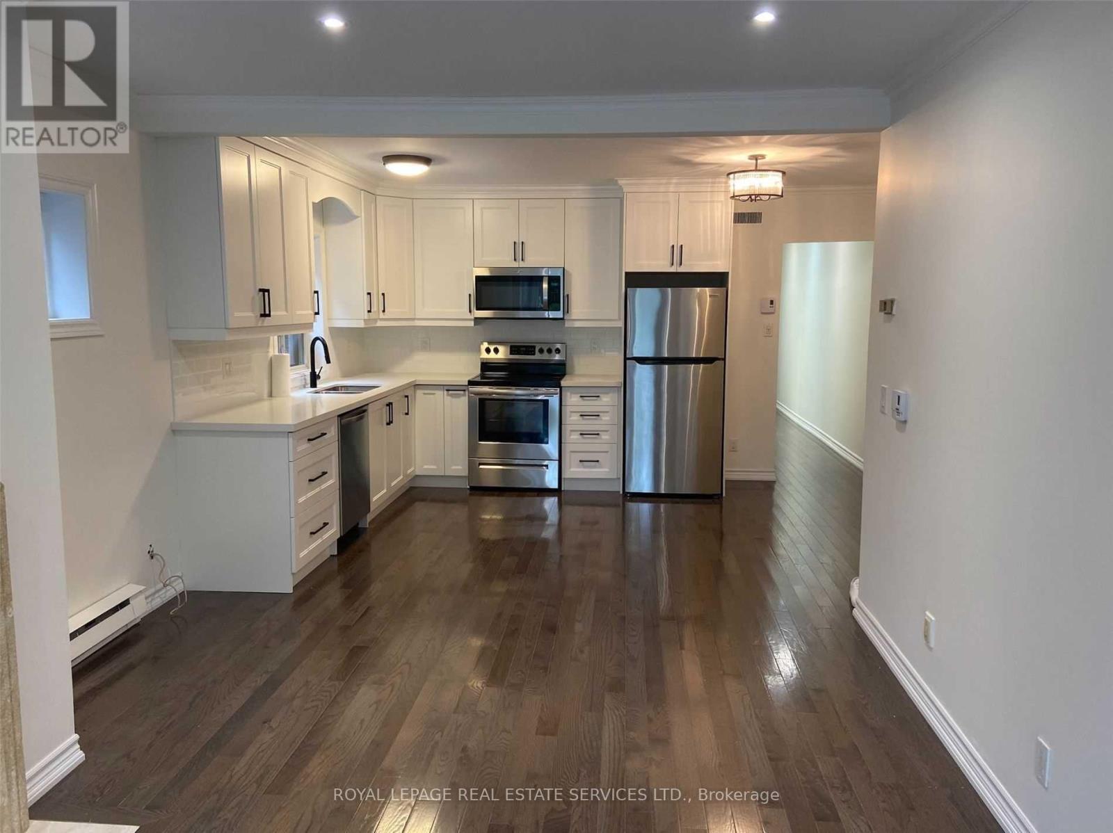 1 - 19a Relmar Road, Toronto, Ontario  M5P 2Y4 - Photo 4 - C13413866