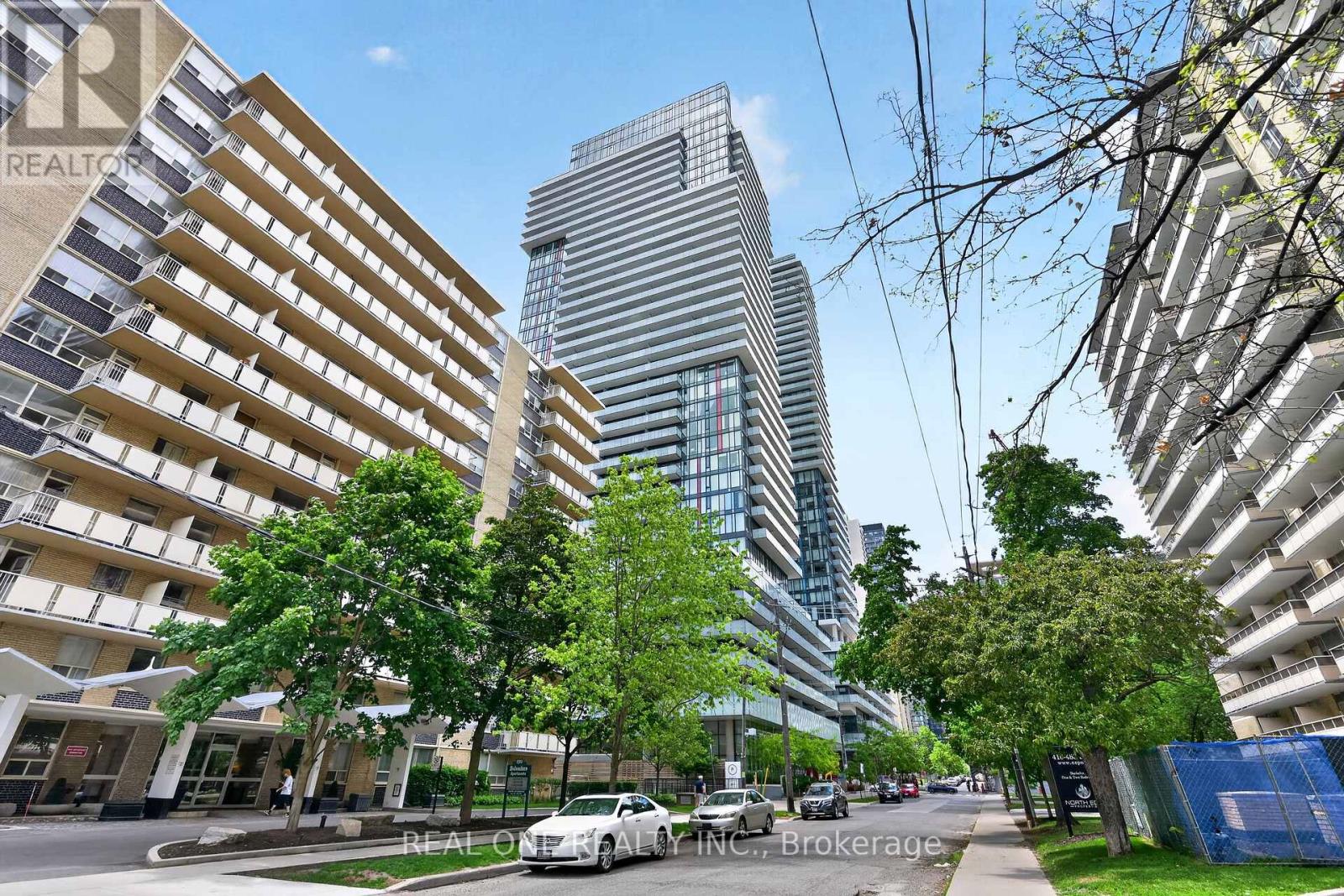 1906 - 185 Roehampton Avenue, Toronto, Ontario  M4P 0C6 - Photo 2 - C13413972