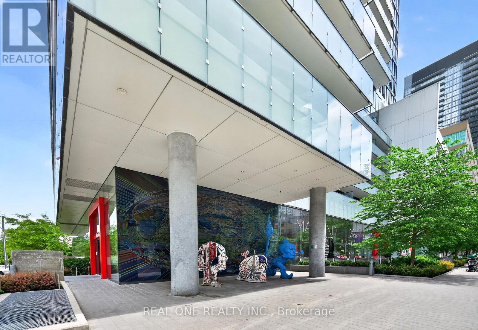 1906 - 185 Roehampton Avenue, Toronto, Ontario  M4P 0C6 - Photo 3 - C13413972