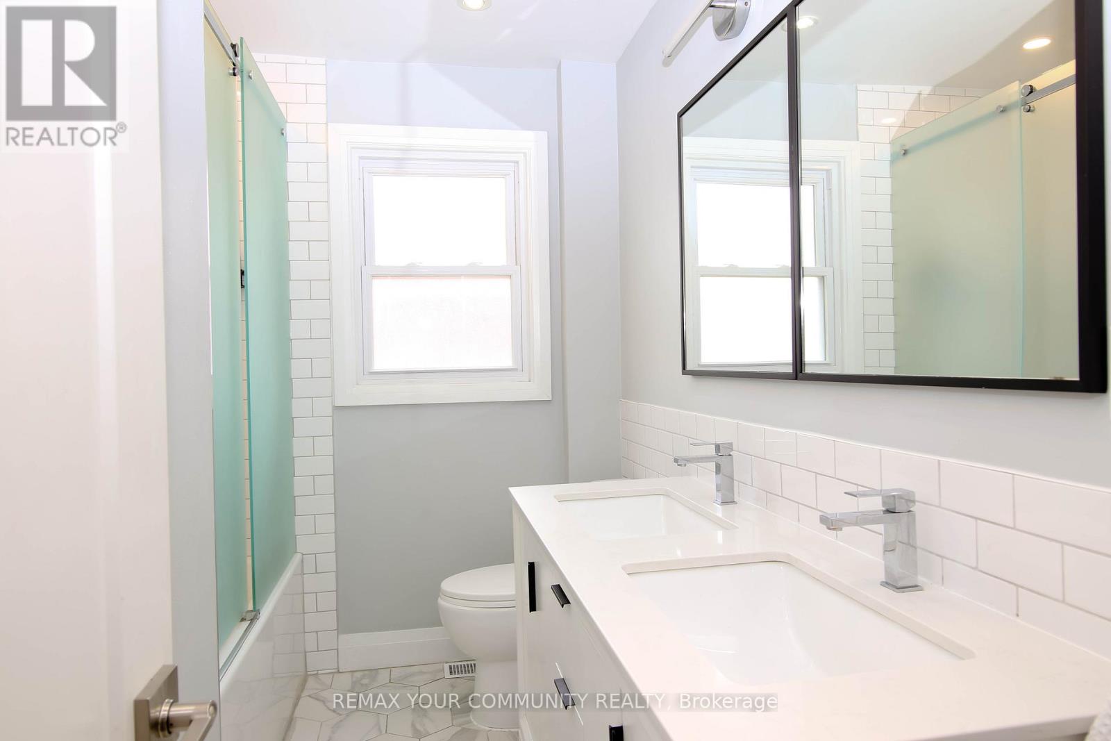 215 Honiton Street, Toronto, Ontario  M3H 5N7 - Photo 22 - C13413980