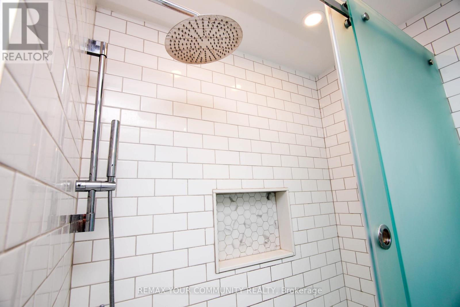 215 Honiton Street, Toronto, Ontario  M3H 5N7 - Photo 23 - C13413980