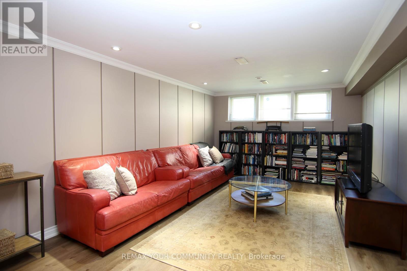 215 Honiton Street, Toronto, Ontario  M3H 5N7 - Photo 25 - C13413980