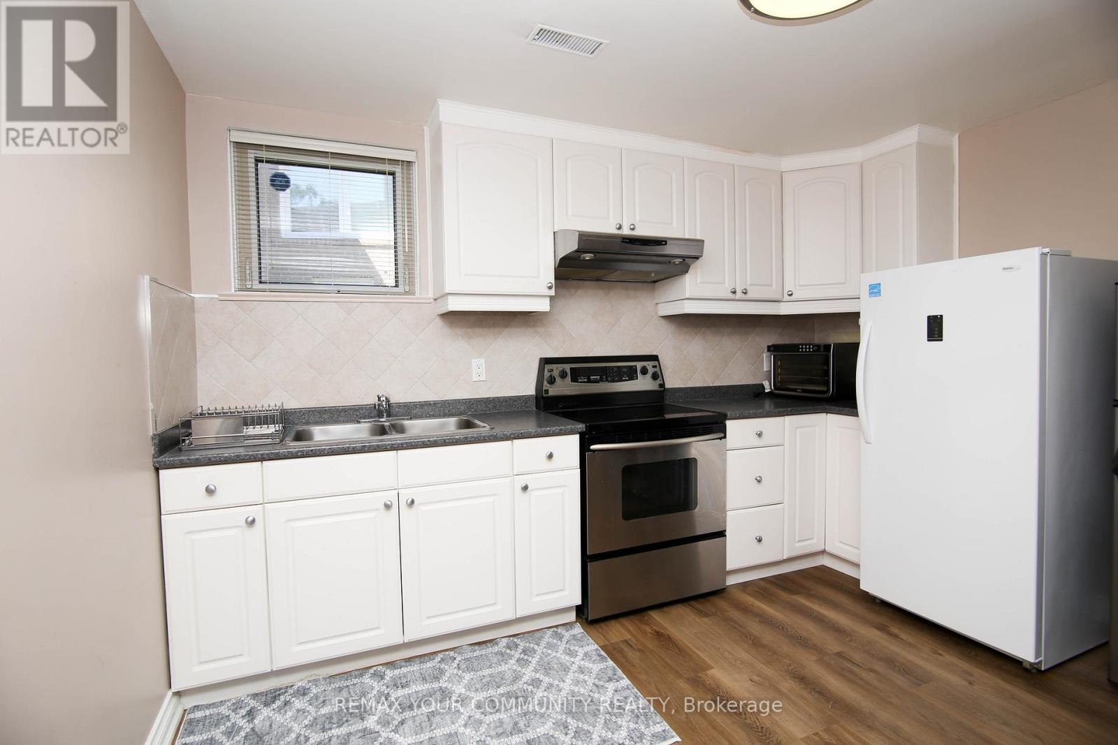 215 Honiton Street, Toronto, Ontario  M3H 5N7 - Photo 28 - C13413980