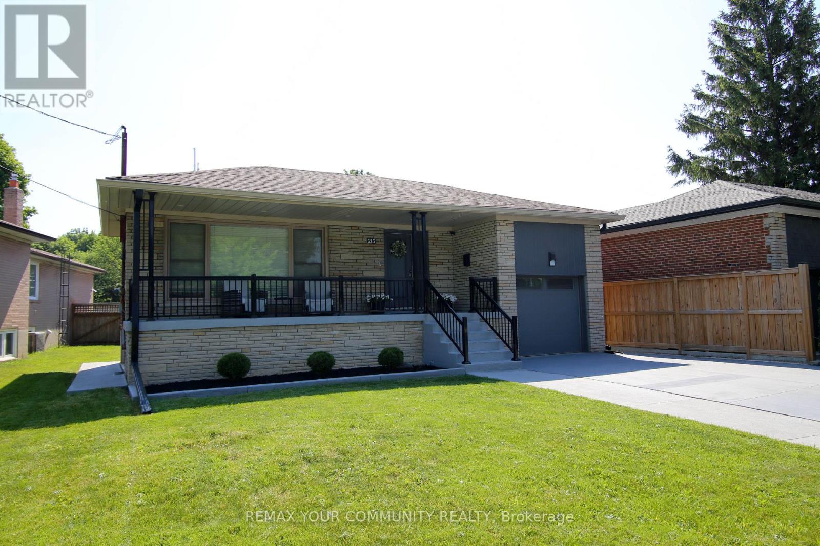 215 Honiton Street, Toronto, Ontario  M3H 5N7 - Photo 3 - C13413980