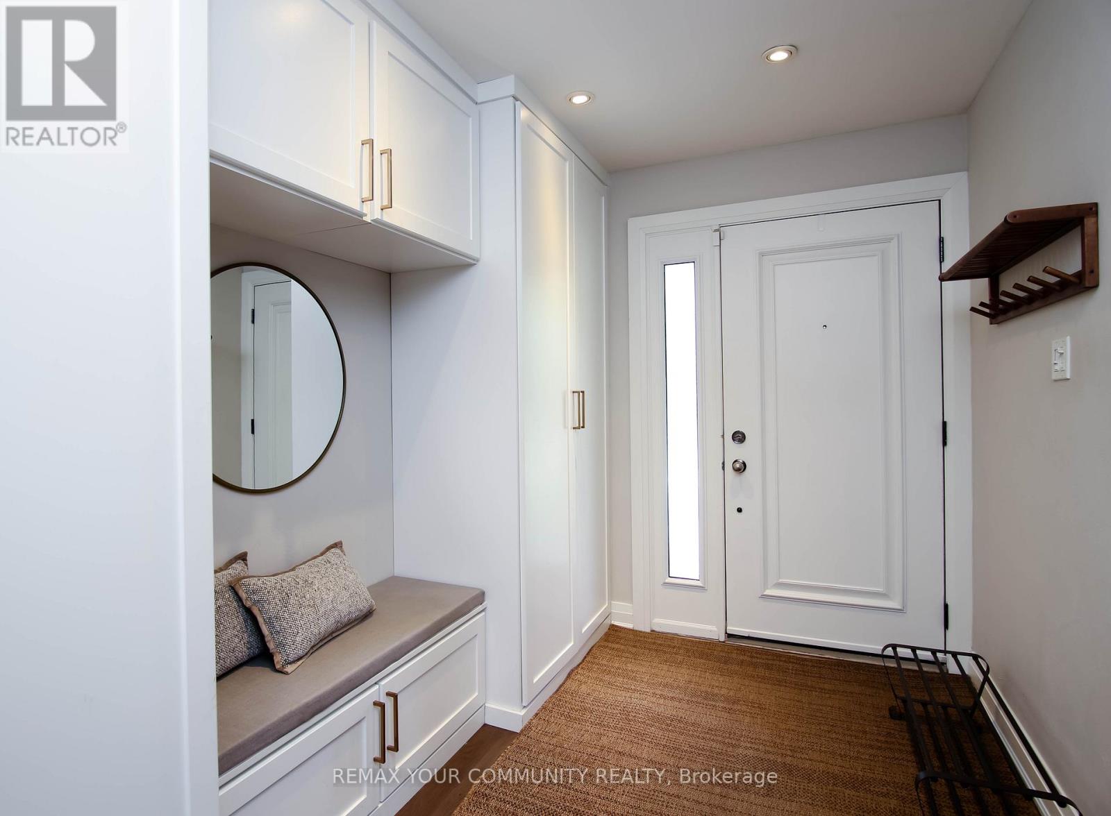 215 Honiton Street, Toronto, Ontario  M3H 5N7 - Photo 6 - C13413980