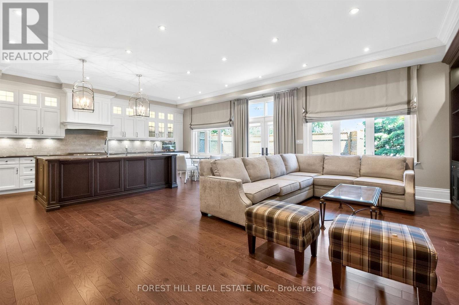 326 LYTTON BOULEVARD Toronto (Lawrence Park South), ON M5N 1R8