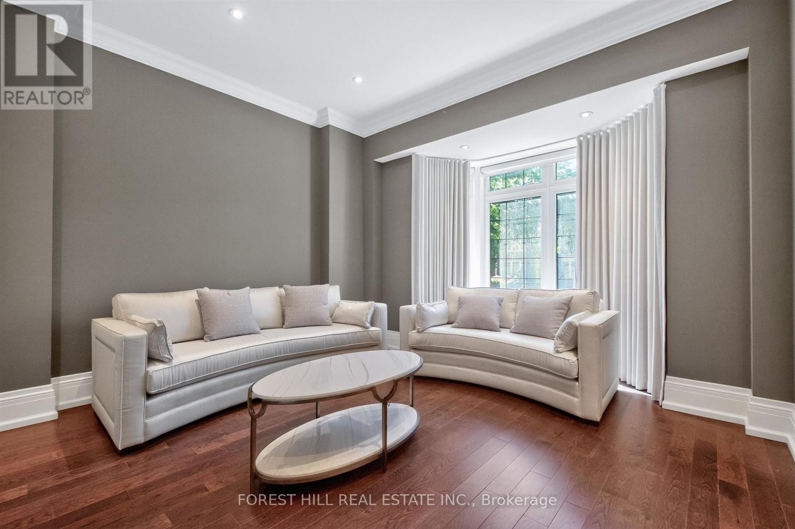 326 LYTTON BOULEVARD Toronto (Lawrence Park South), ON M5N 1R8
