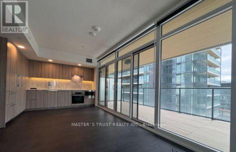 1911 - 1 Concord Cityplace Way, Toronto, Ontario  M5V 0X3 - Photo 4 - C13414048