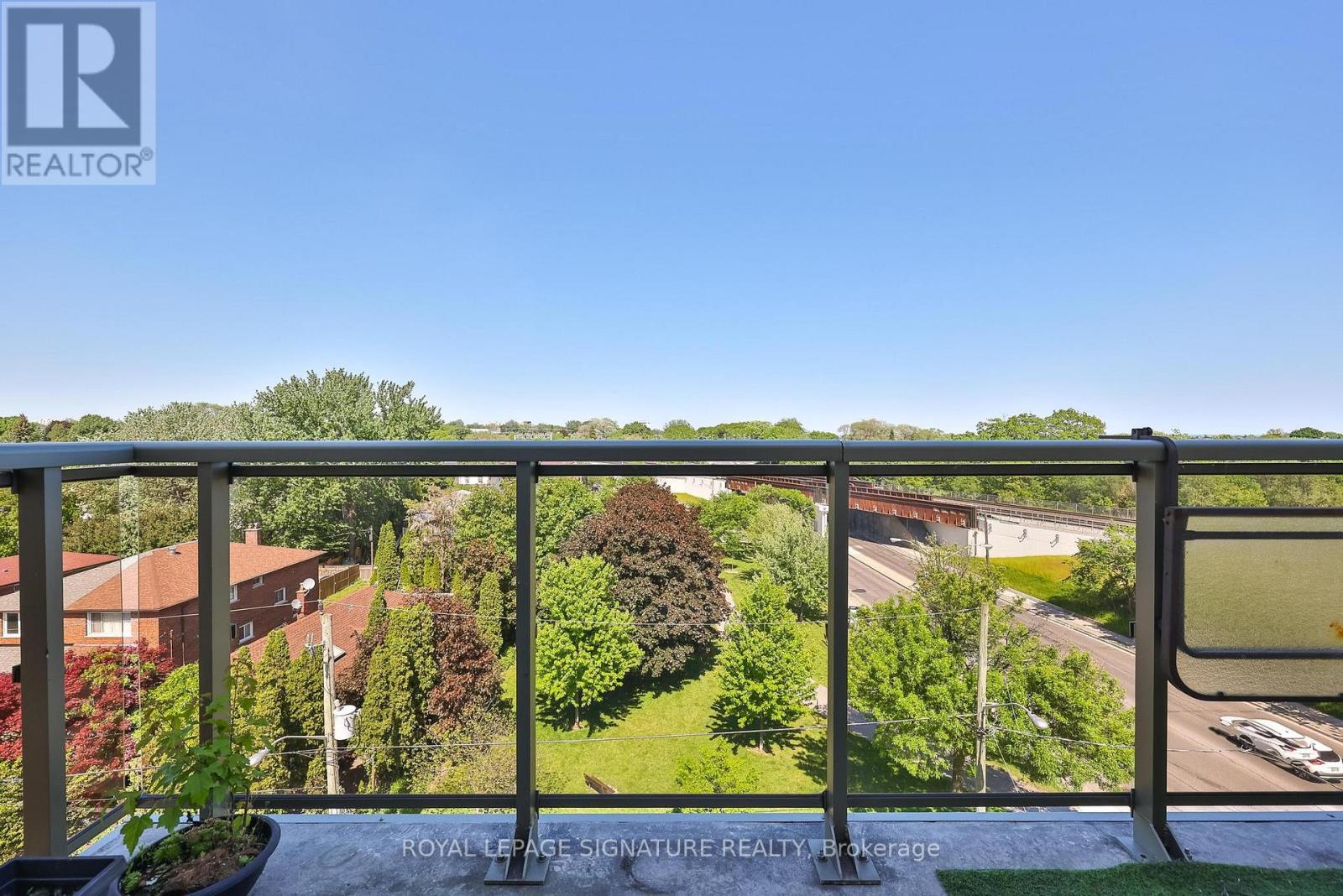 601 - 3520 Danforth Avenue, Toronto, Ontario  M1L 1E5 - Photo 8 - E13414058