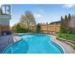 2 DUNBAR DRIVE, Whitby, Ontario