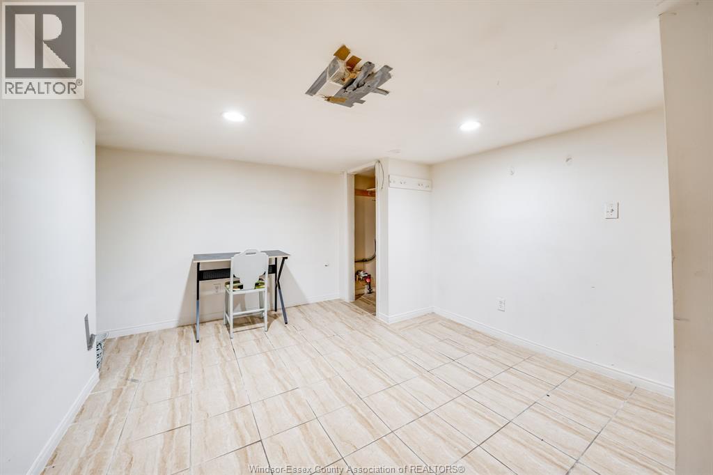 494 Rankin, Windsor, Ontario  N9B 2R7 - Photo 28 - 26012745