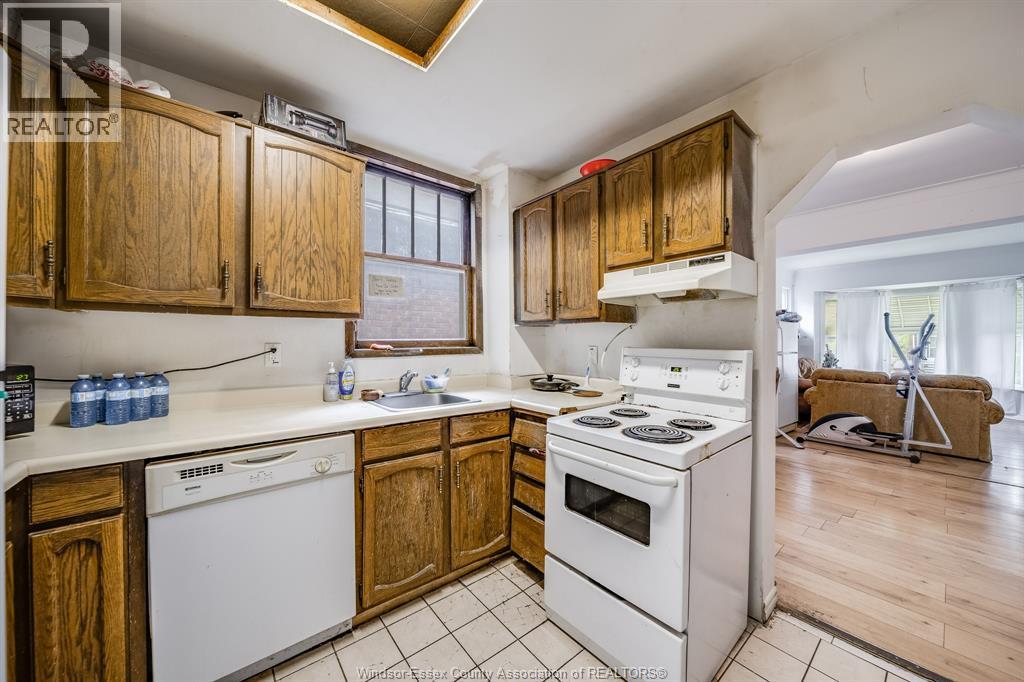 494 Rankin, Windsor, Ontario  N9B 2R7 - Photo 13 - 26012745