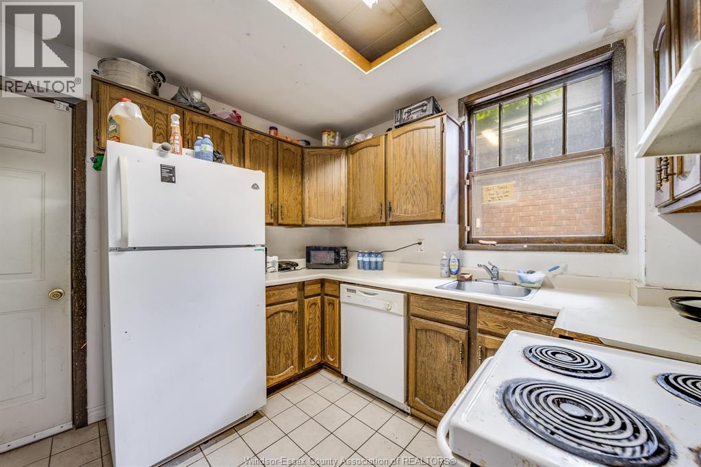494 Rankin, Windsor, Ontario  N9B 2R7 - Photo 12 - 26012745