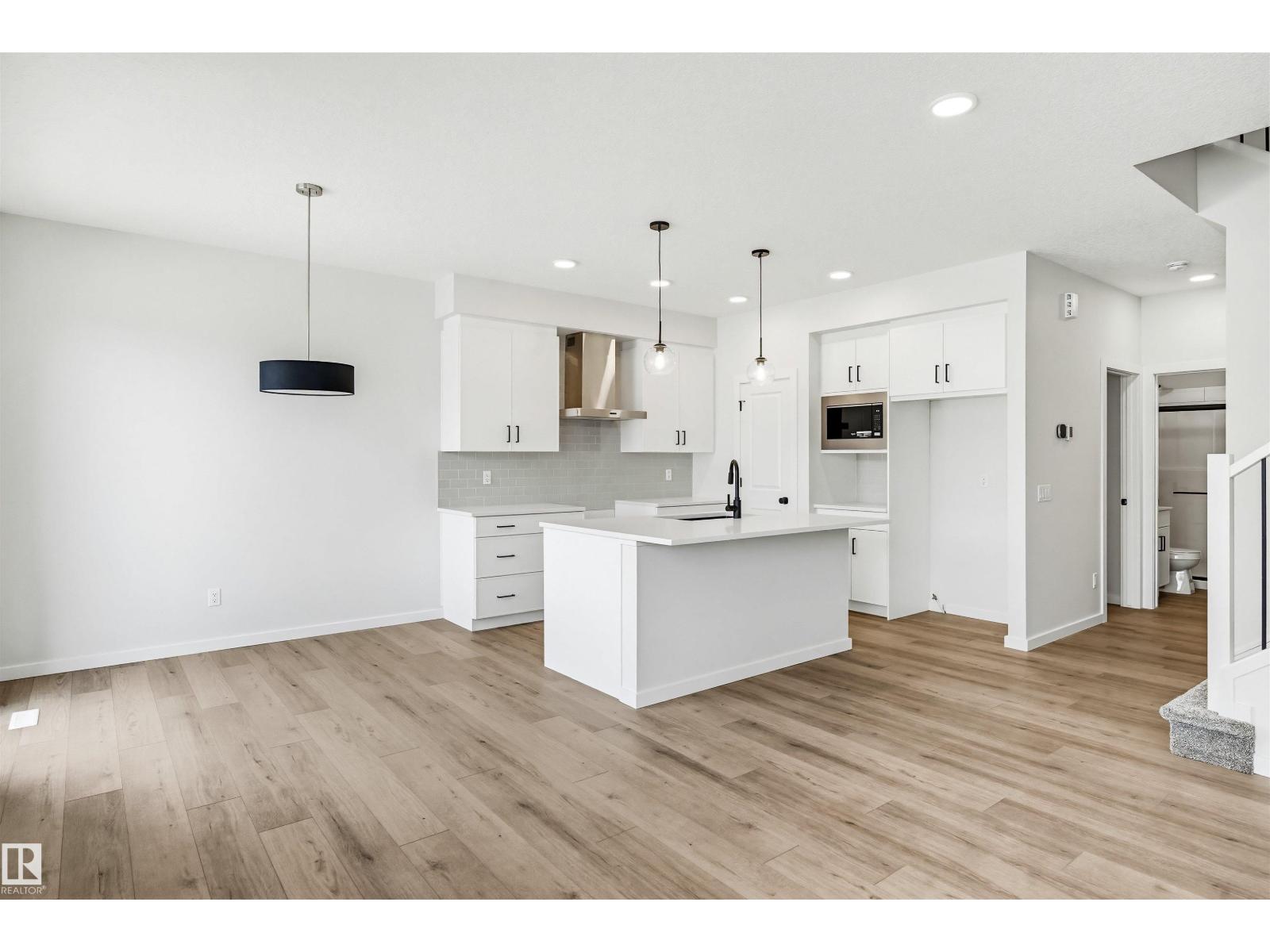 17351 3 St NW, Edmonton, Alberta  T5Y 4G7 - Photo 4 - E4473808