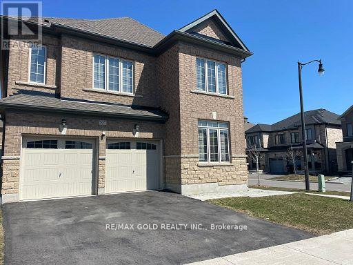 537 Veterans Drive, Brampton, Ontario  L7A 5A6 - Photo 3 - W12791166