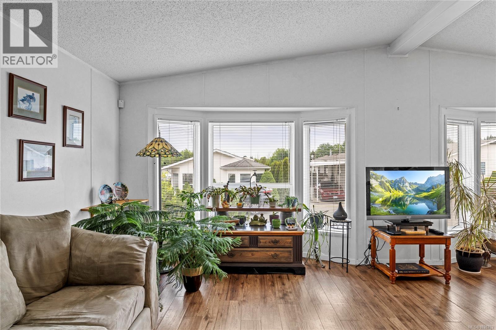 1948 Valley Oak Dr, Nanaimo, British Columbia  V9R 6N1 - Photo 5 - 1038702