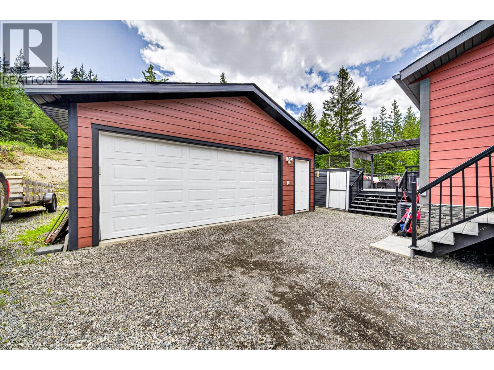 115 Deerborne Drive, Elkford, British Columbia  V0B 1H0 - Photo 41 - 10390537