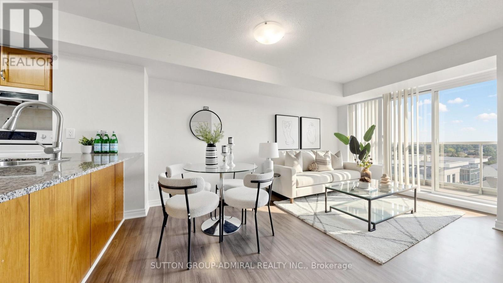 811 - 50 Disera Drive, Vaughan, Ontario L4J 9E9 - Photo 3 - N13413860
