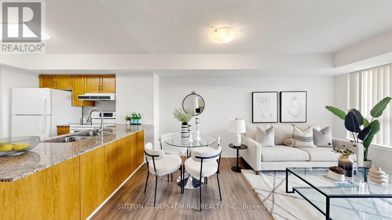 811 - 50 Disera Drive, Vaughan, Ontario L4J 9E9 - Photo 4 - N13413860
