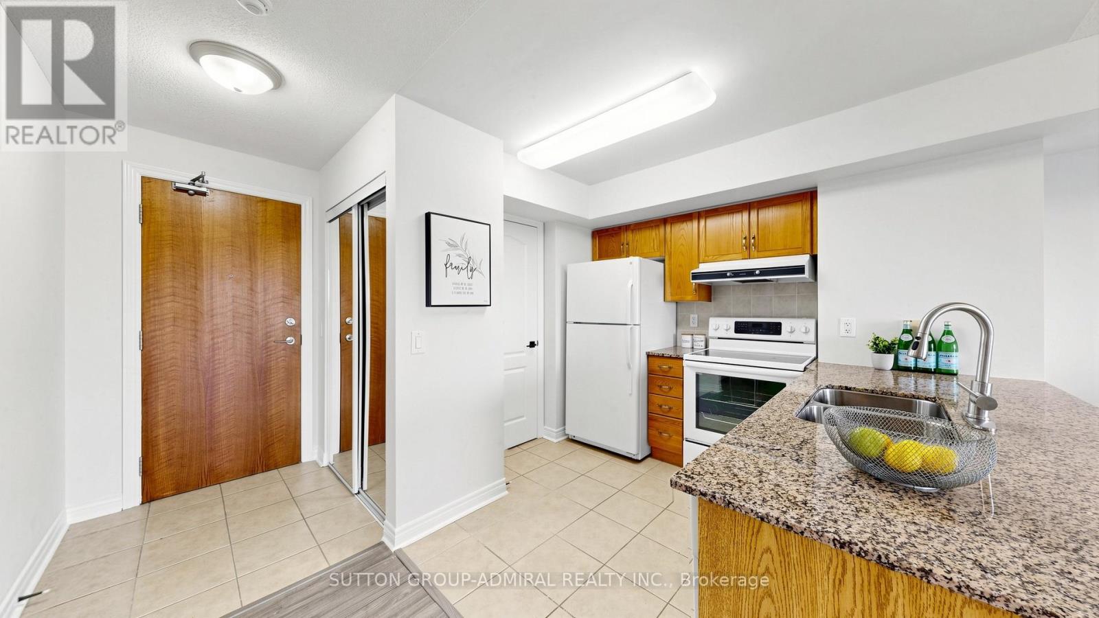 811 - 50 Disera Drive, Vaughan, Ontario L4J 9E9 - Photo 6 - N13413860