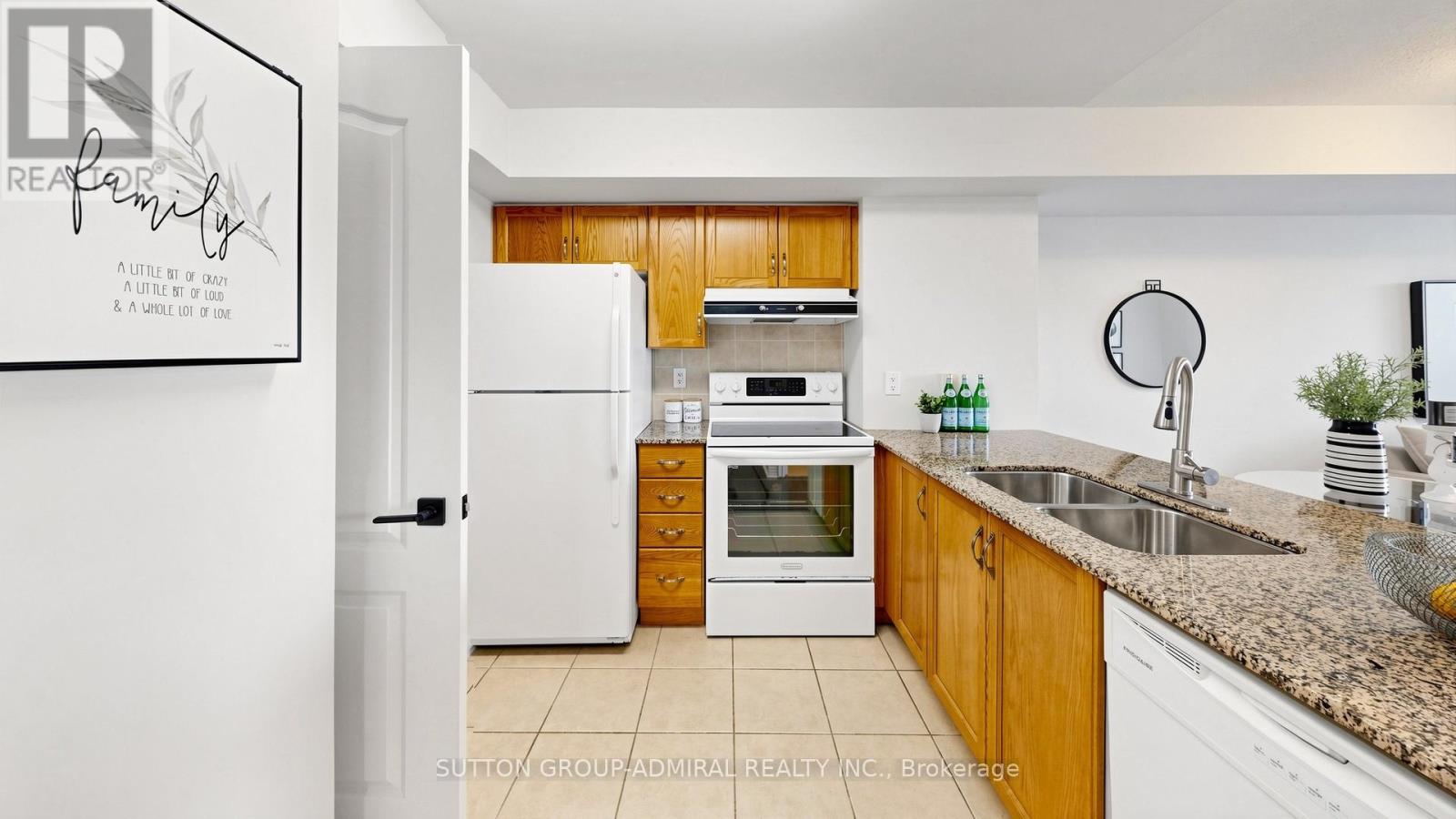 811 - 50 Disera Drive, Vaughan, Ontario L4J 9E9 - Photo 7 - N13413860