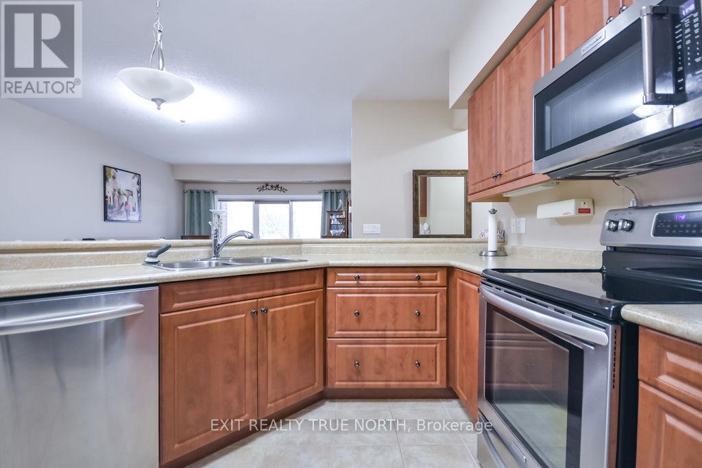 204 - 19b Yonge Street N, Springwater, Ontario  L0L 1P0 - Photo 11 - S13413816