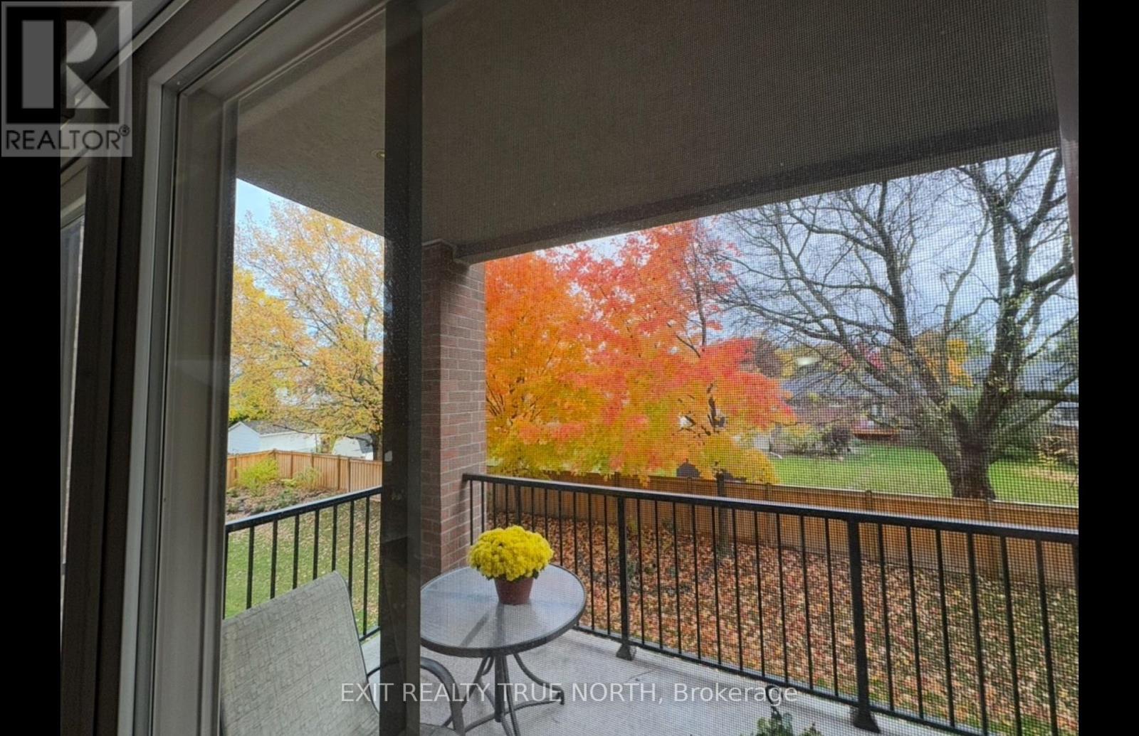 204 - 19b Yonge Street N, Springwater, Ontario  L0L 1P0 - Photo 14 - S13413816