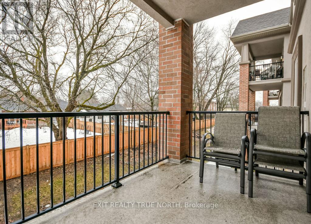 204 - 19b Yonge Street N, Springwater, Ontario  L0L 1P0 - Photo 17 - S13413816