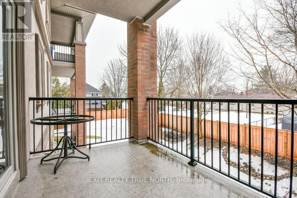 204 - 19b Yonge Street N, Springwater, Ontario  L0L 1P0 - Photo 18 - S13413816
